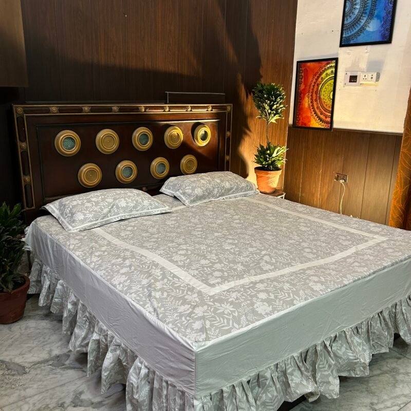 Ivory Whisper – Customized Frill Bedsheet Set